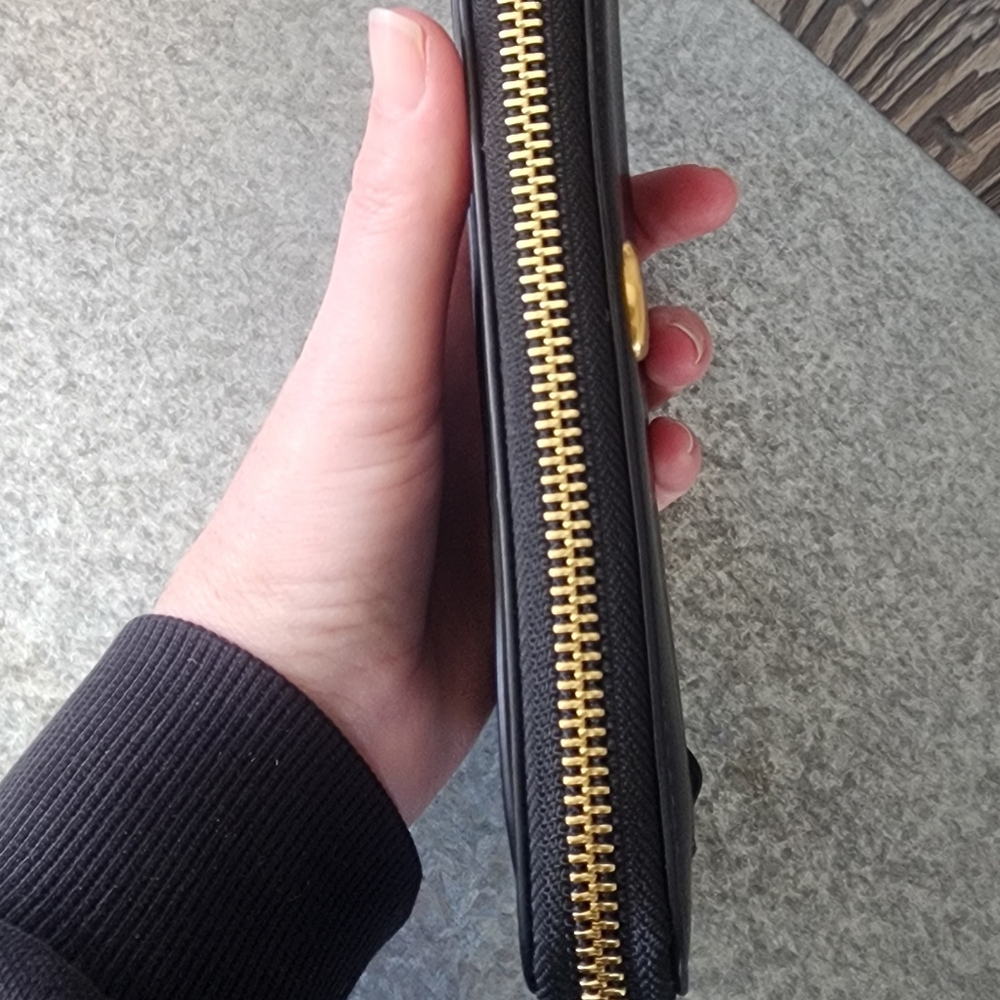 Coach NWT (Slight Flaw) Essentisls Slim Zip Wallet - Picture 5 of 10
